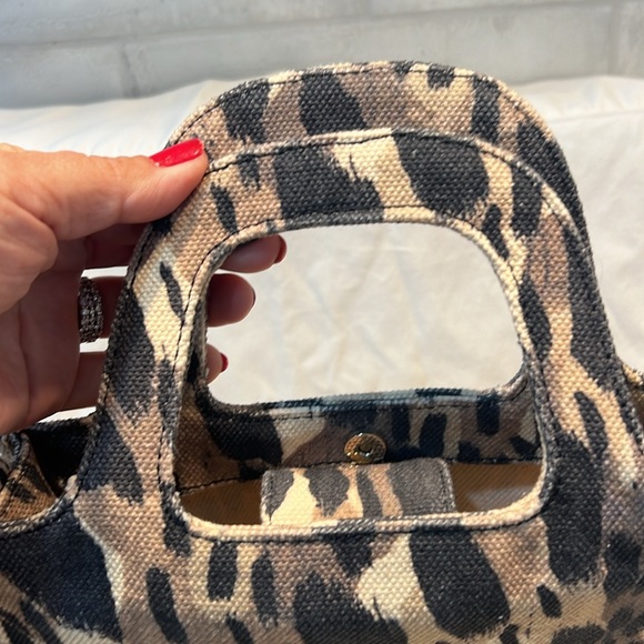 Vince Camuto Oriel Canvas Small Tote Leopard Print - Picture 5 of 16